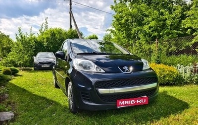 Peugeot 107 I рестайлинг, 2011 год, 400 000 рублей, 1 фотография