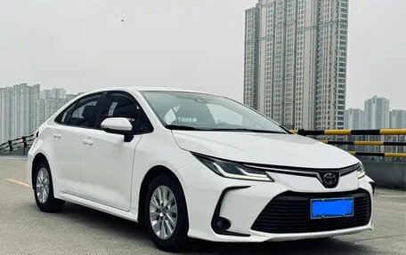 Toyota Corolla, 2022 год, 1 380 000 рублей, 3 фотография