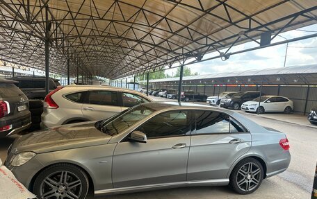 Mercedes-Benz E-Класс, 2011 год, 1 250 000 рублей, 2 фотография