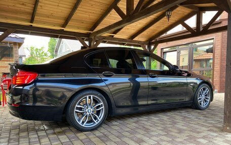 BMW 5 серия, 2011 год, 1 800 000 рублей, 3 фотография