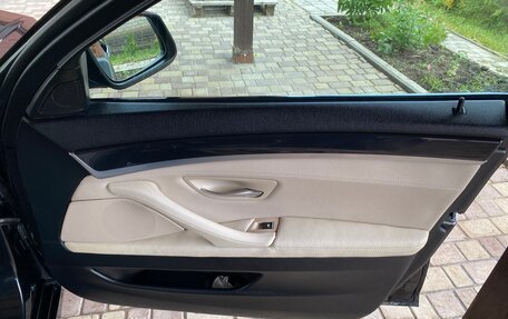 BMW 5 серия, 2011 год, 1 800 000 рублей, 14 фотография