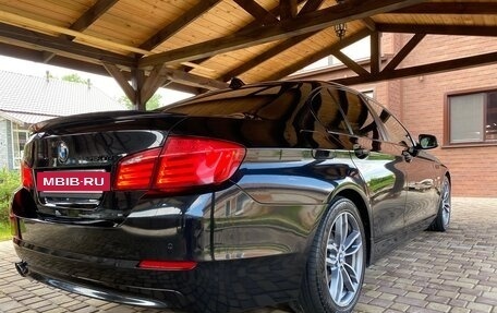 BMW 5 серия, 2011 год, 1 800 000 рублей, 4 фотография