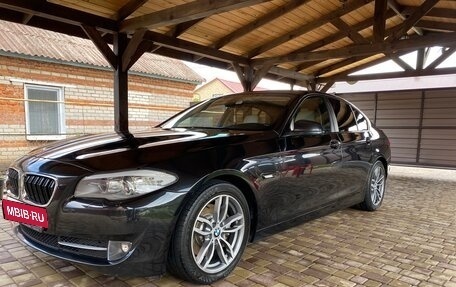 BMW 5 серия, 2011 год, 1 800 000 рублей, 7 фотография