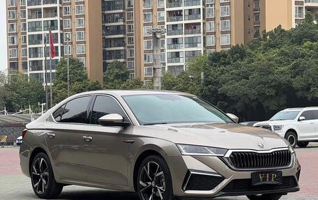 Skoda Octavia IV, 2022 год, 1 840 000 рублей, 2 фотография