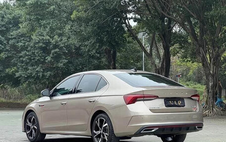 Skoda Octavia IV, 2022 год, 1 840 000 рублей, 4 фотография