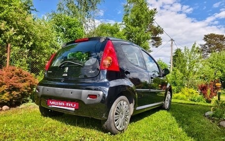 Peugeot 107 I рестайлинг, 2011 год, 400 000 рублей, 9 фотография