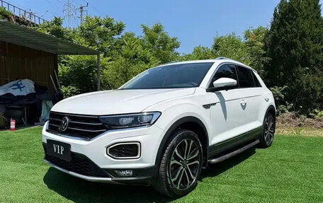 Volkswagen T-Roc I, 2022 год, 1 510 000 рублей, 1 фотография