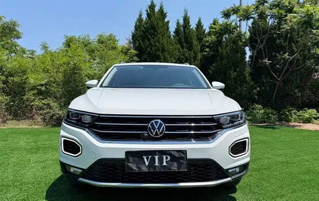 Volkswagen T-Roc I, 2022 год, 1 510 000 рублей, 2 фотография