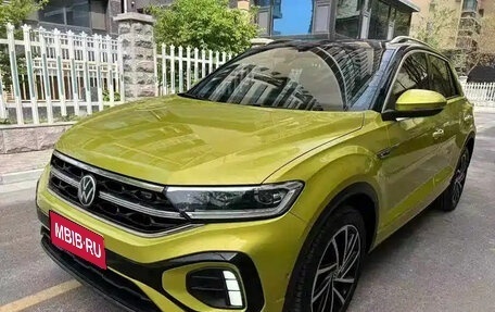 Volkswagen T-Roc I, 2022 год, 1 640 000 рублей, 1 фотография