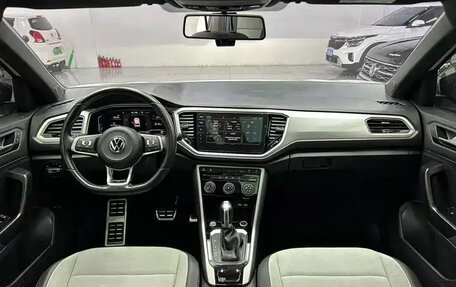 Volkswagen T-Roc I, 2022 год, 1 578 000 рублей, 7 фотография