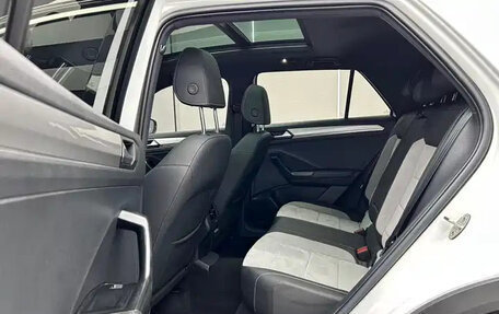 Volkswagen T-Roc I, 2022 год, 1 578 000 рублей, 9 фотография