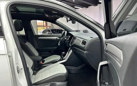 Volkswagen T-Roc I, 2022 год, 1 578 000 рублей, 10 фотография