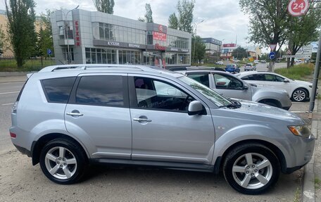Mitsubishi Outlander III рестайлинг 3, 2008 год, 990 000 рублей, 3 фотография