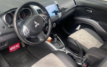 Mitsubishi Outlander III рестайлинг 3, 2008 год, 990 000 рублей, 7 фотография