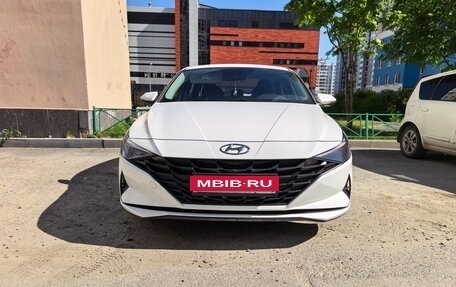 Hyundai Elantra, 2021 год, 1 770 000 рублей, 3 фотография