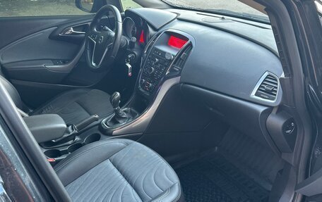Opel Astra J, 2013 год, 730 000 рублей, 4 фотография