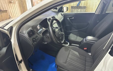 Volkswagen Polo VI (EU Market), 2016 год, 765 000 рублей, 2 фотография