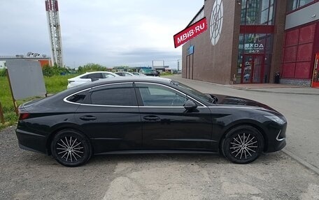 Hyundai Sonata VIII, 2021 год, 1 350 000 рублей, 2 фотография