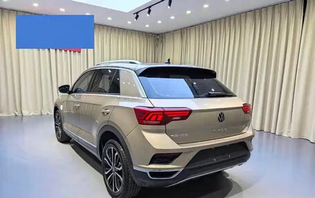 Volkswagen T-Roc I, 2022 год, 1 550 000 рублей, 4 фотография
