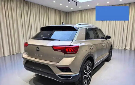 Volkswagen T-Roc I, 2022 год, 1 550 000 рублей, 6 фотография