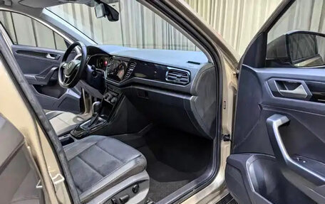 Volkswagen T-Roc I, 2022 год, 1 550 000 рублей, 11 фотография