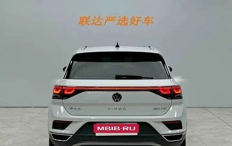 Volkswagen T-Roc I, 2022 год, 1 570 000 рублей, 5 фотография