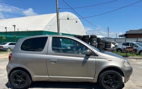 Toyota Vitz, 2000 год, 240 000 рублей, 2 фотография