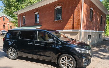 KIA Carnival III, 2019 год, 2 500 000 рублей, 4 фотография