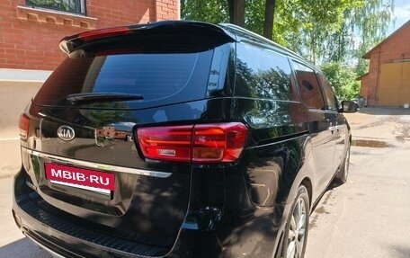 KIA Carnival III, 2019 год, 2 500 000 рублей, 7 фотография