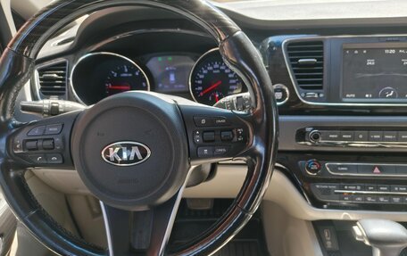 KIA Carnival III, 2019 год, 2 500 000 рублей, 16 фотография