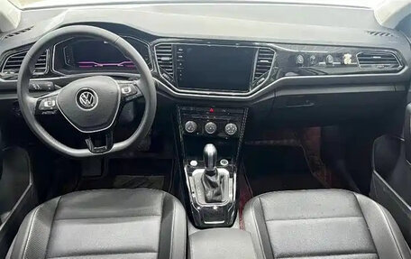 Volkswagen T-Roc I, 2022 год, 1 490 000 рублей, 7 фотография