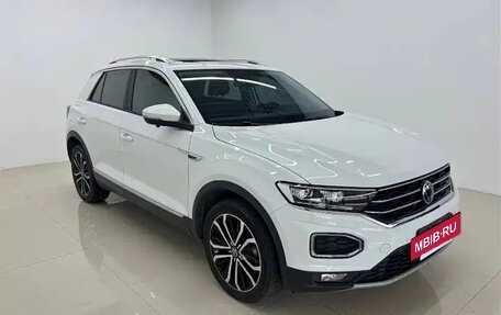 Volkswagen T-Roc I, 2022 год, 1 490 000 рублей, 3 фотография