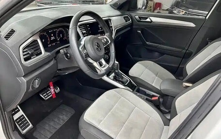 Volkswagen T-Roc I, 2022 год, 1 460 000 рублей, 8 фотография