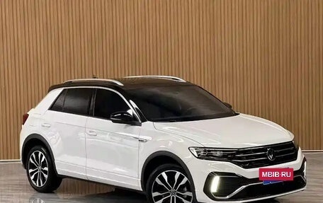 Volkswagen T-Roc I, 2022 год, 1 470 000 рублей, 3 фотография