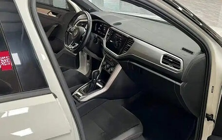 Volkswagen T-Roc I, 2022 год, 1 470 000 рублей, 9 фотография