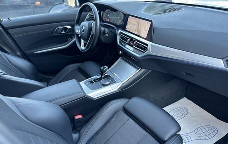 BMW 3 серия, 2019 год, 3 350 000 рублей, 13 фотография