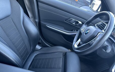 BMW 3 серия, 2019 год, 3 350 000 рублей, 23 фотография