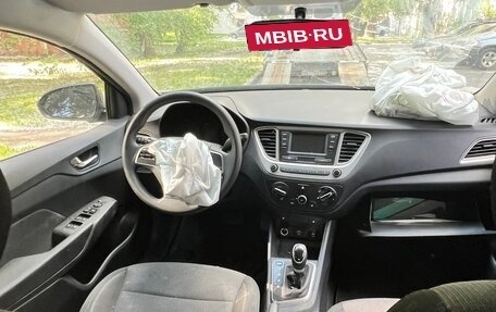 Hyundai Solaris II рестайлинг, 2019 год, 310 000 рублей, 10 фотография
