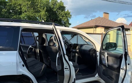 Toyota Land Cruiser Prado 150 рестайлинг 2, 2011 год, 2 930 000 рублей, 9 фотография