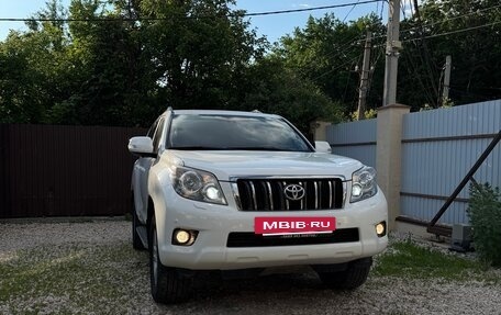 Toyota Land Cruiser Prado 150 рестайлинг 2, 2011 год, 2 930 000 рублей, 6 фотография