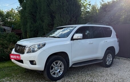 Toyota Land Cruiser Prado 150 рестайлинг 2, 2011 год, 2 930 000 рублей, 2 фотография