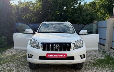 Toyota Land Cruiser Prado 150 рестайлинг 2, 2011 год, 2 930 000 рублей, 7 фотография