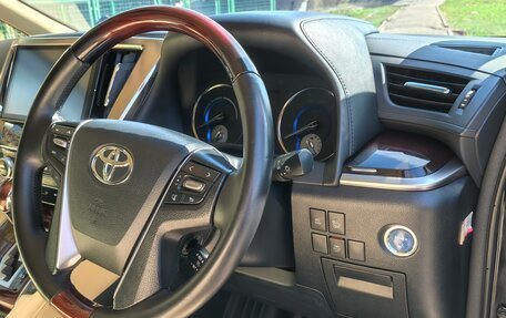 Toyota Alphard III, 2017 год, 3 000 000 рублей, 2 фотография