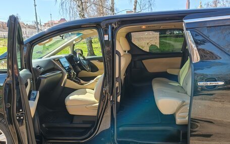 Toyota Alphard III, 2017 год, 3 000 000 рублей, 18 фотография