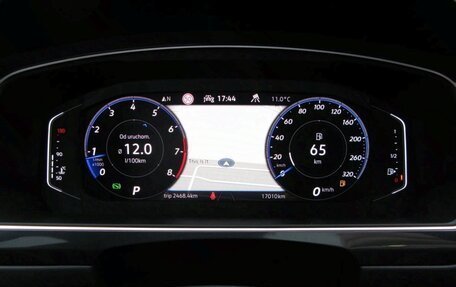 Volkswagen Tiguan II, 2022 год, 3 370 000 рублей, 10 фотография