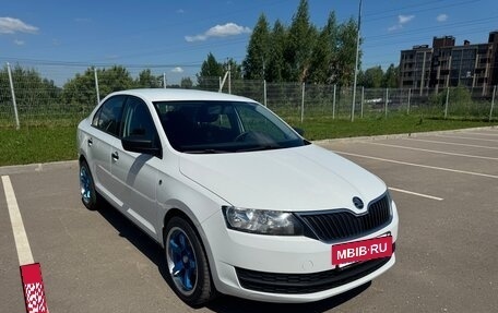 Skoda Rapid I, 2015 год, 1 200 000 рублей, 2 фотография