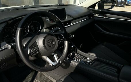 Mazda 6, 2019 год, 2 300 000 рублей, 6 фотография