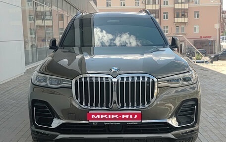 BMW X7, 2021 год, 10 800 000 рублей, 2 фотография