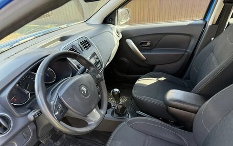 Renault Logan II, 2017 год, 475 000 рублей, 4 фотография
