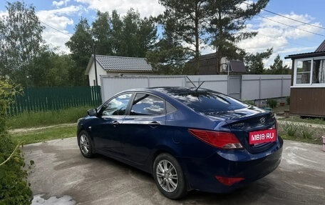 Hyundai Solaris II рестайлинг, 2015 год, 930 000 рублей, 3 фотография